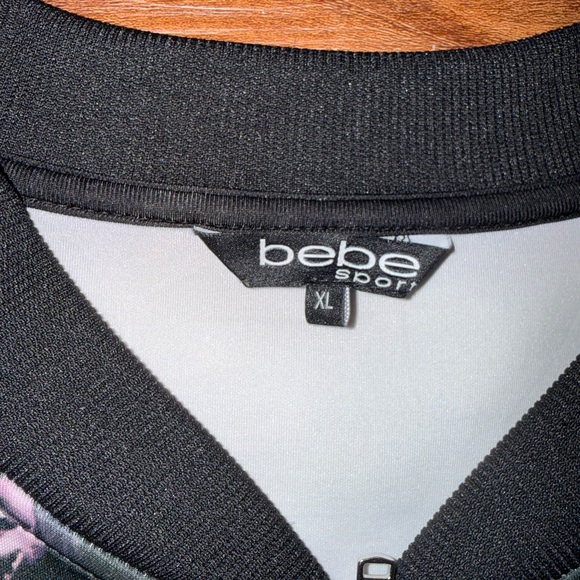 bebe Black Floral Bomber Jacket - Picture 4 of 6